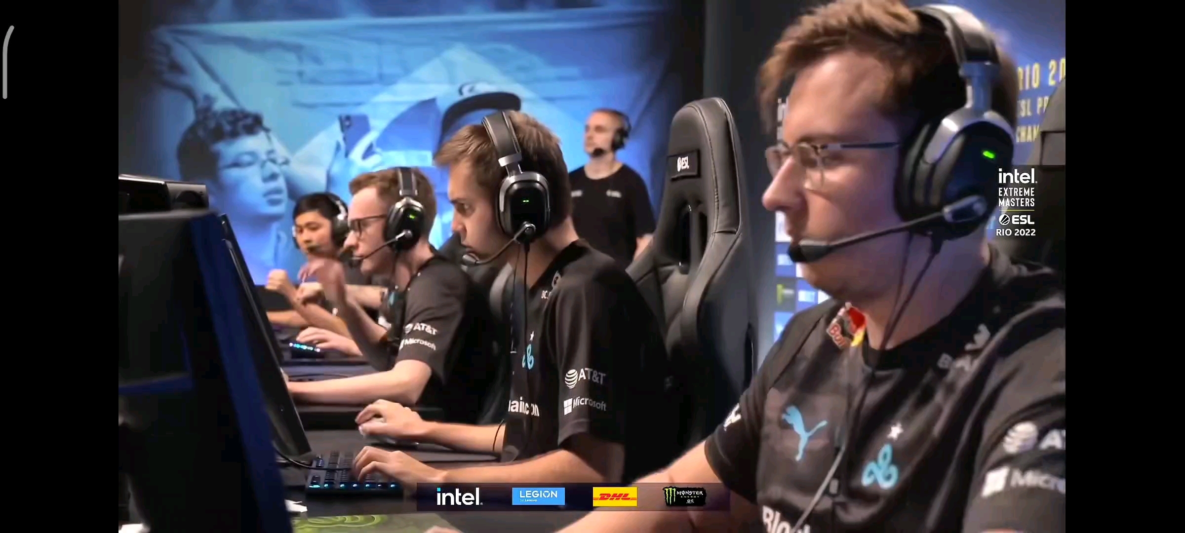 电子竞技2025全球赛事：虚拟战场上的团队配合与荣耀对决-雷火竞技